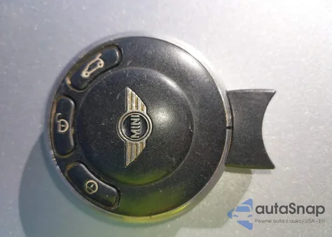 2010 Mini Cooper из США, поврежденный, VIN WMWMR3C57ATU97951